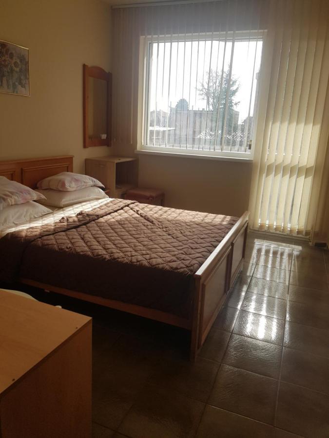 Dvete Brezi Hotel Burgas Exterior photo